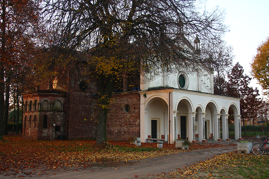 Vista autunnale del santuario
Foto di Alessandro Vecchi (CC-BY-SA)